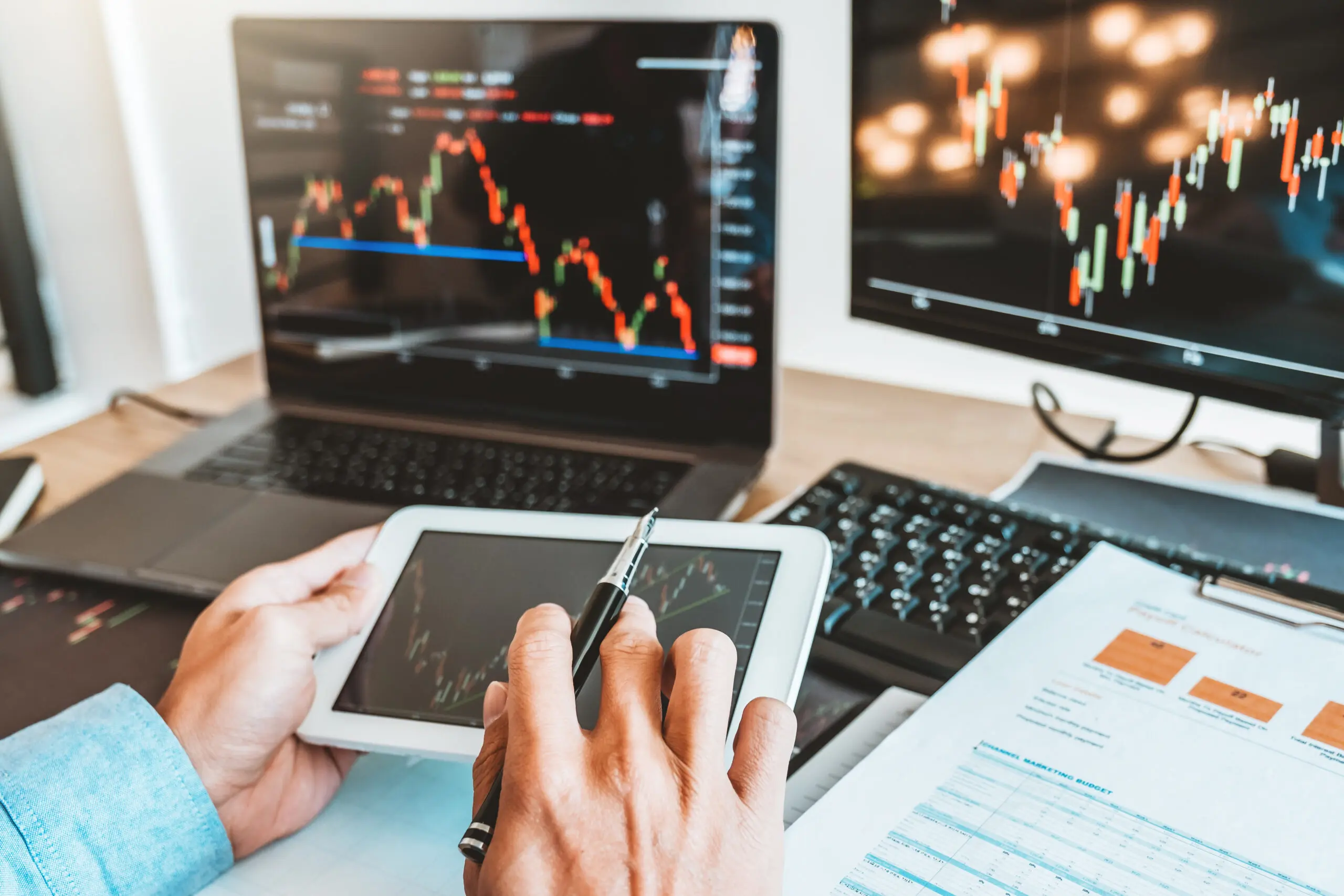 Business,Man,Deal,Investment,Stock,Market,Discussing,Graph,Stock,Market